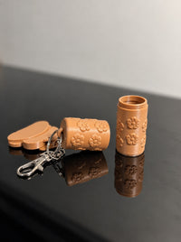 Portalabial + abrelatas (incluye 1 bálsamo de regalo)